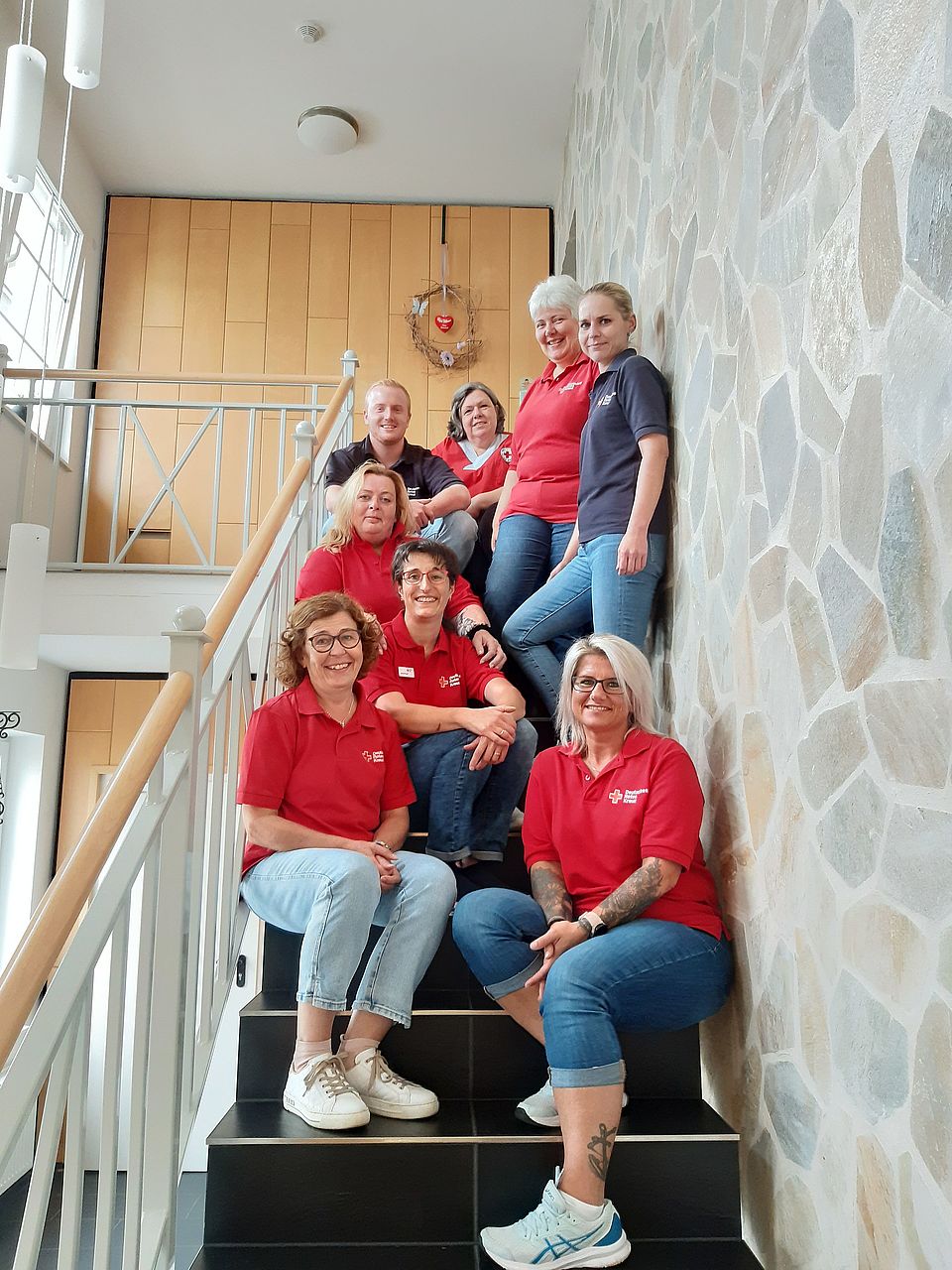Gruppenfoto des ambulanten DRK-Pflegeteams Brokstedt.