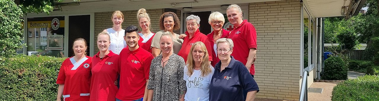 Gruppenfoto des ambulanten DRK-Pflegeteams Itzehoe.